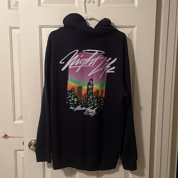 H&M navy hoodie - Picture 2 of 3